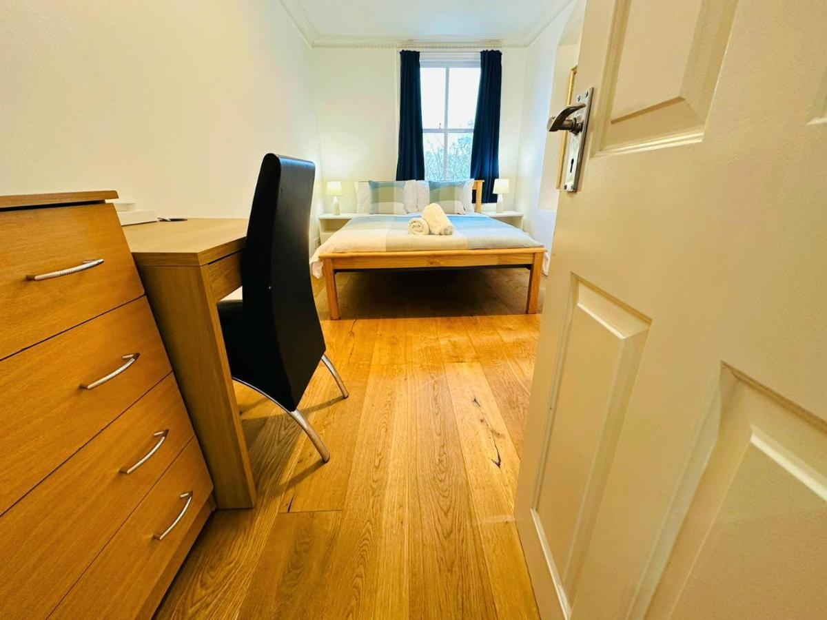 Appartamento Cosy In Kensington - Great Location! 3 Minutes Walk To Earl's Court Station Londra