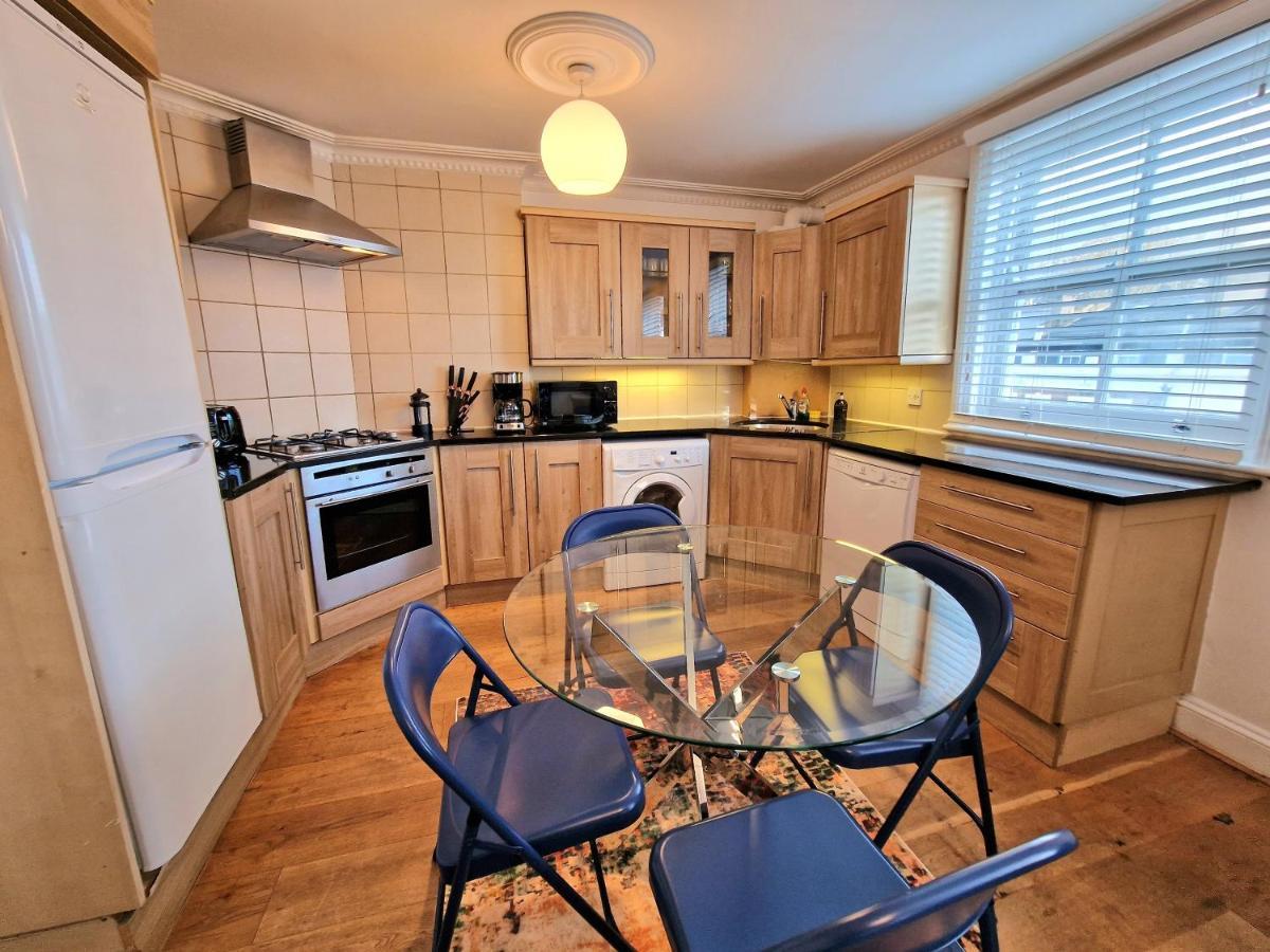 Appartamento Cosy In Kensington - Great Location! 3 Minutes Walk To Earl's Court Station *