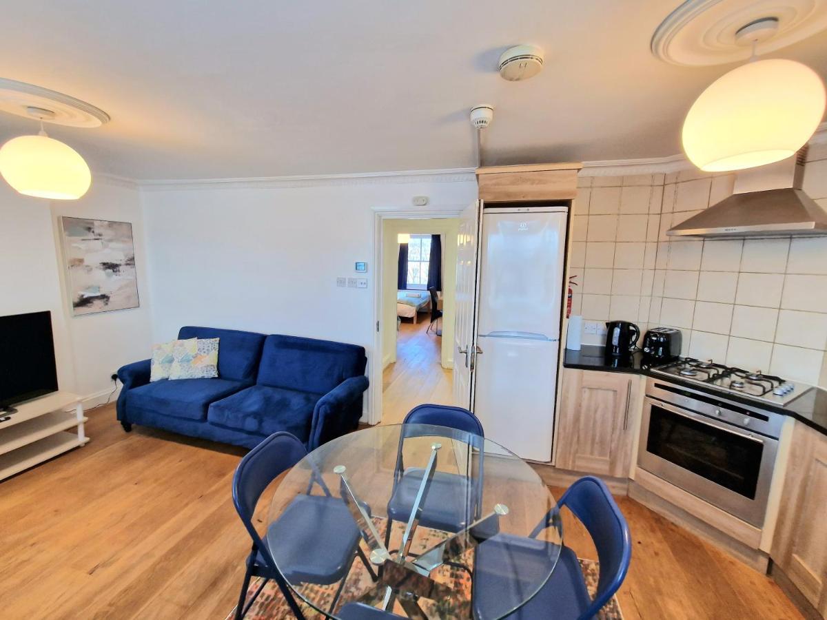 Appartamento Cosy In Kensington - Great Location! 3 Minutes Walk To Earl's Court Station